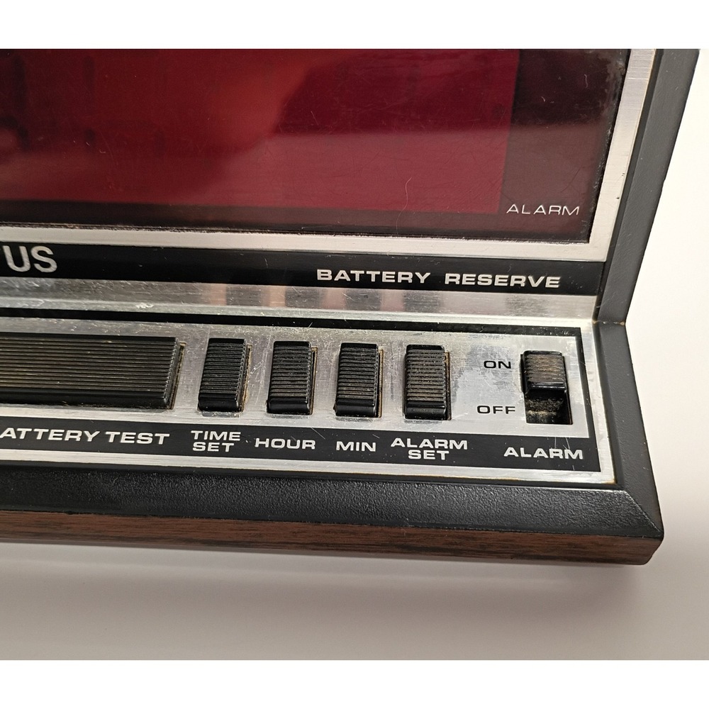 Working Vintage Spartus Digital Alarm Clock Model‎ 1140 Faux Wood - Picture 3 of 11
